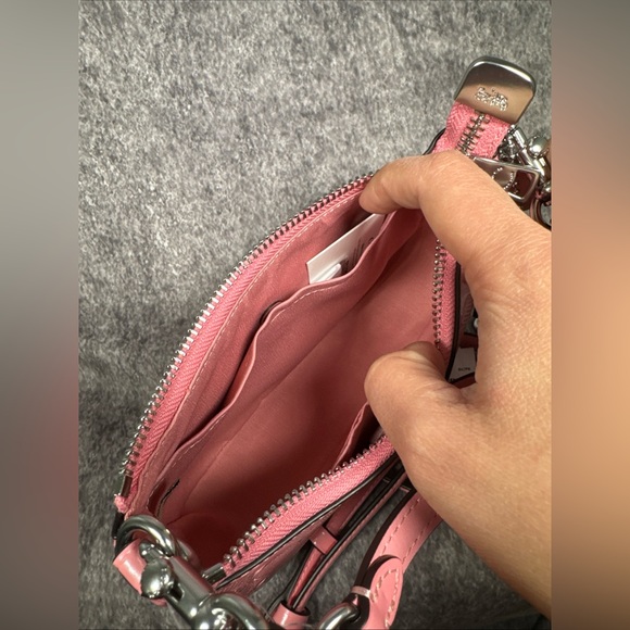 NWT Coach Teri Mini Crossbody Bag with Signature Leather Heart Charm CCZ29 pink - Picture 9 of 9